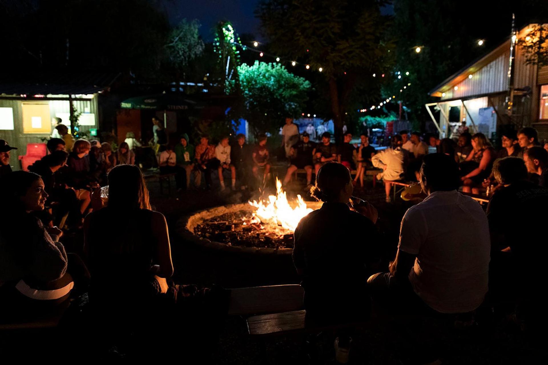 The Tent - Youth Only - Buchung Leider Nur Bis 30 Jahre Moeglich! มิวนิก ภายนอก รูปภาพ