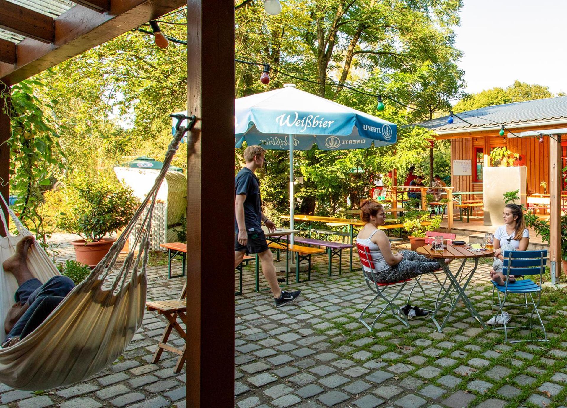 The Tent - Youth Only - Buchung Leider Nur Bis 30 Jahre Moeglich! มิวนิก ภายนอก รูปภาพ