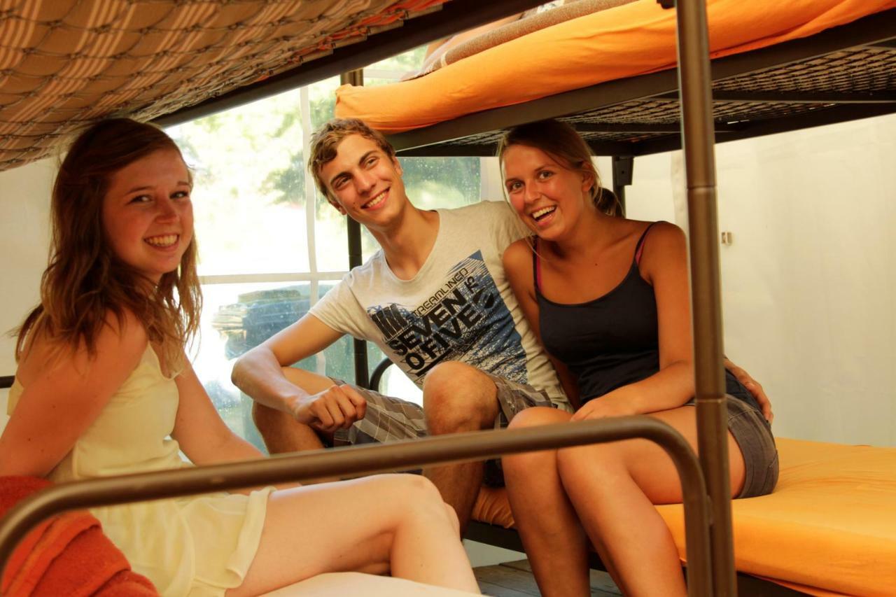 The Tent - Youth Only - Buchung Leider Nur Bis 30 Jahre Moeglich! มิวนิก ภายนอก รูปภาพ