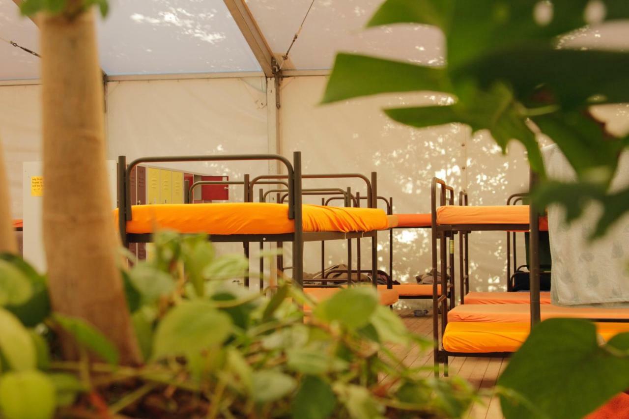 The Tent - Youth Only - Buchung Leider Nur Bis 30 Jahre Moeglich! มิวนิก ภายนอก รูปภาพ